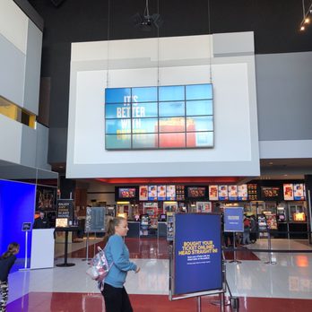 cineplex wyecroft oakville ontario