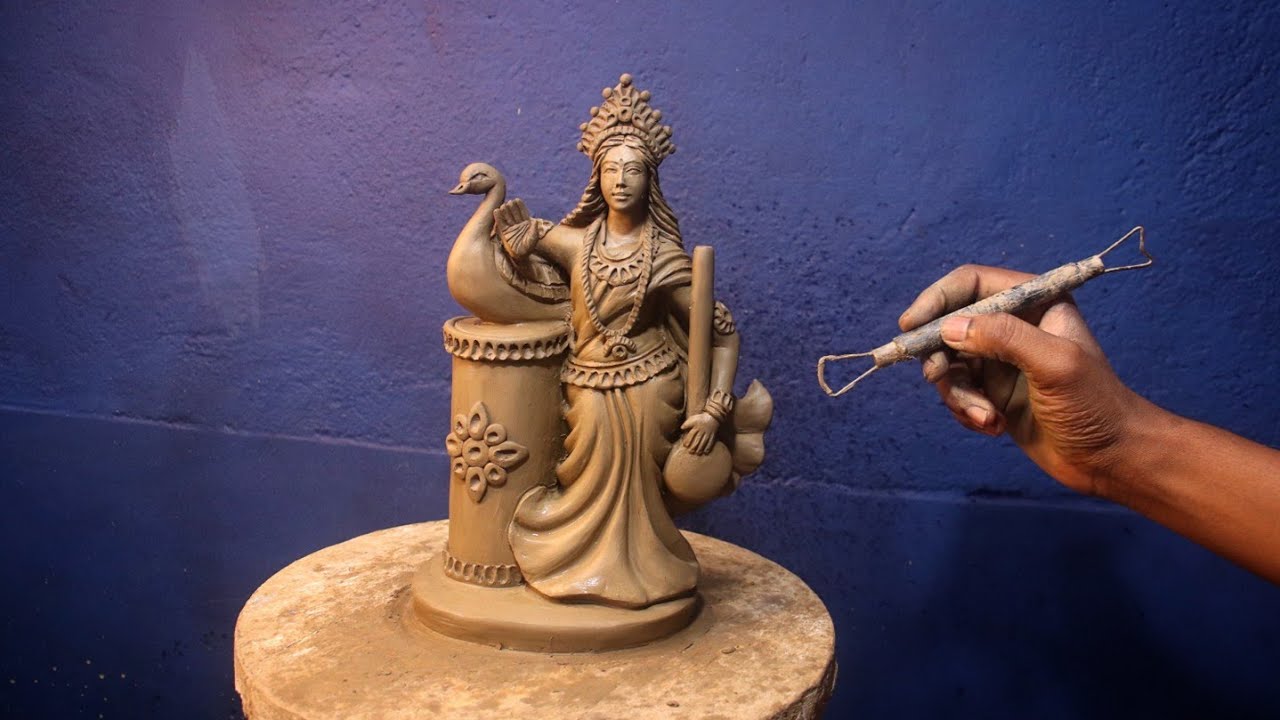 clay saraswati idol