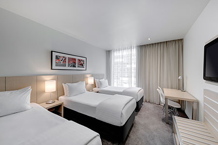 travelodge melbourne docklands reviews