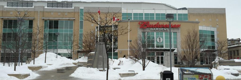 budweiser gardens hotels near