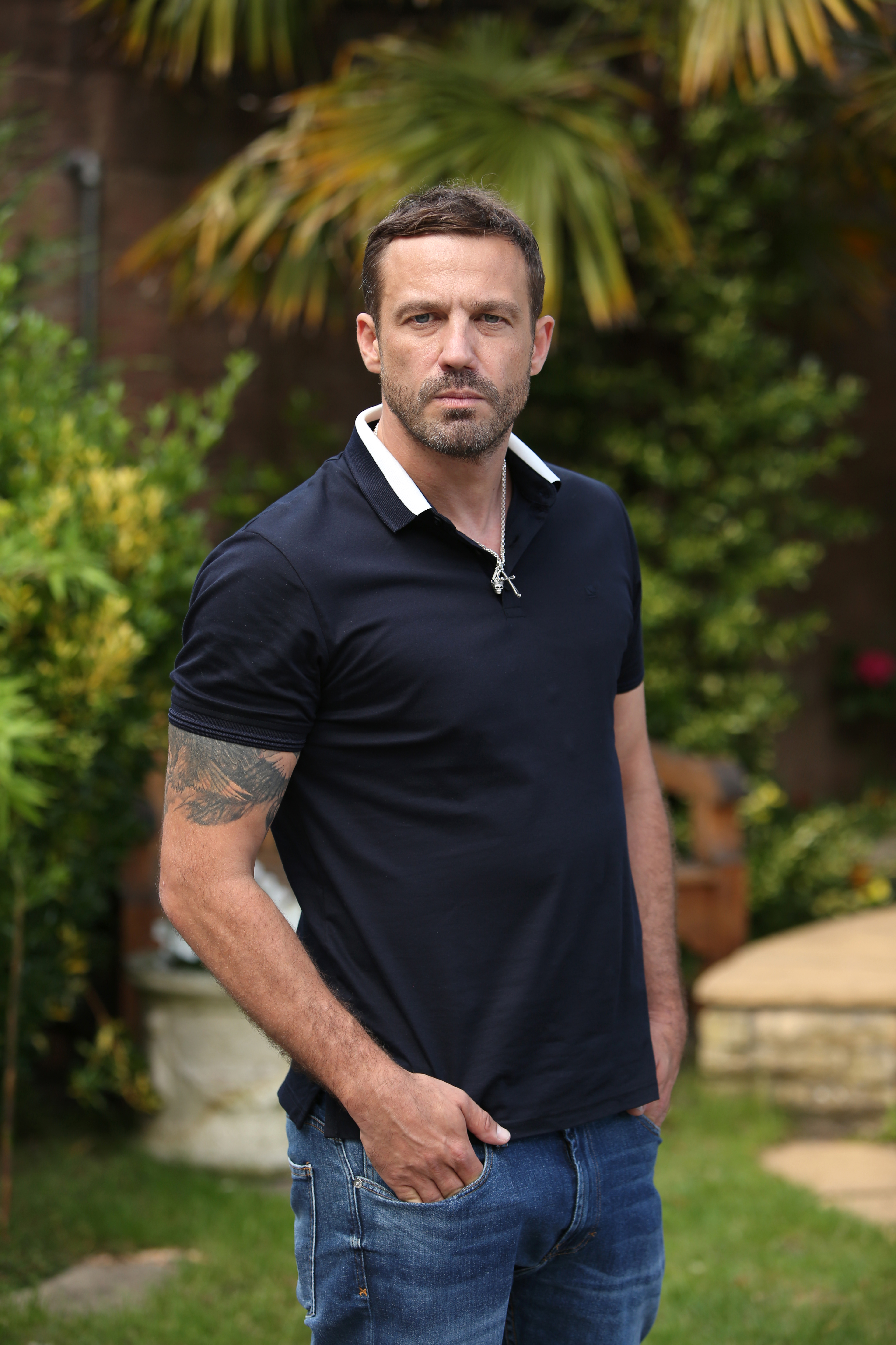 warren hollyoaks