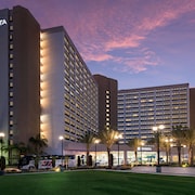 hotels near kia forum los angeles