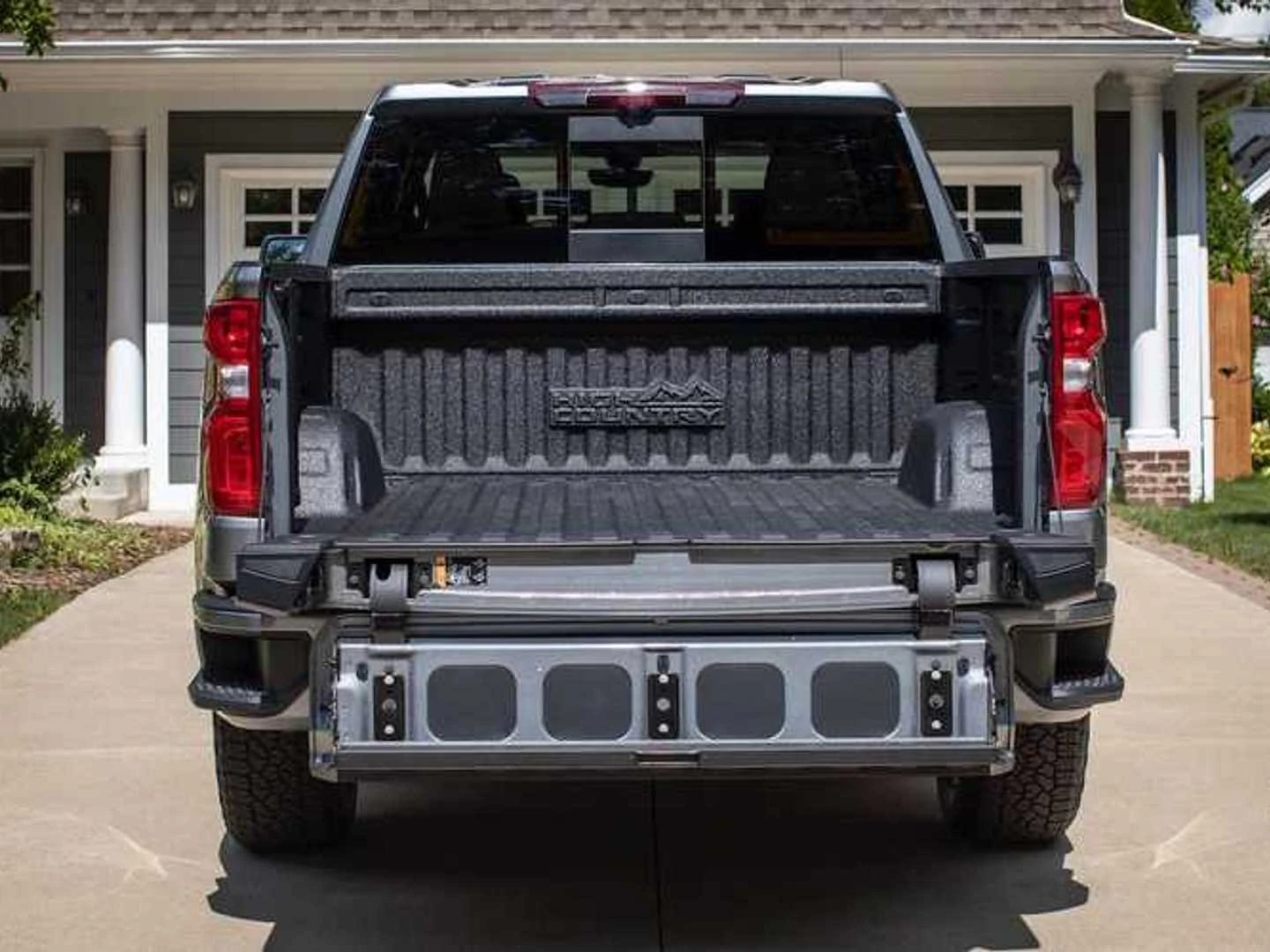 2021 silverado tailgate