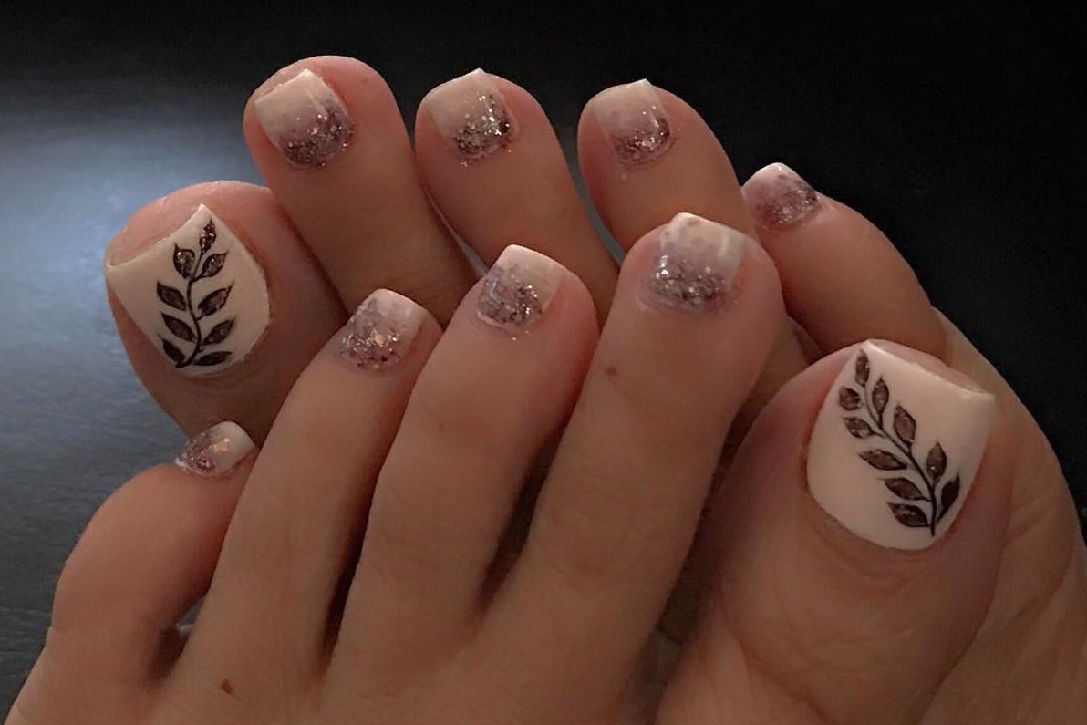 designs on toenails