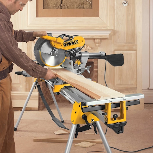 dewalt sliding miter saw