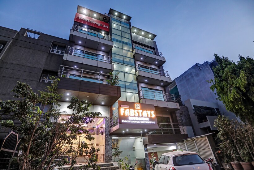 day stay hotels in delhi