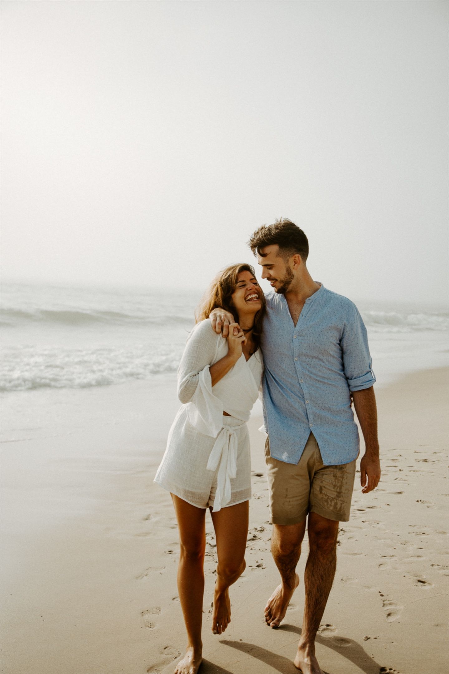 couple beach poses