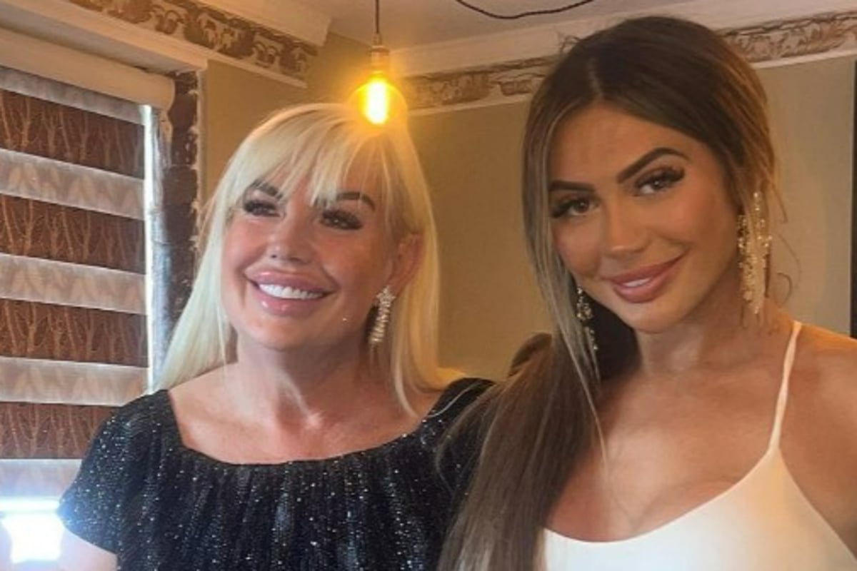 chloe ferry mum