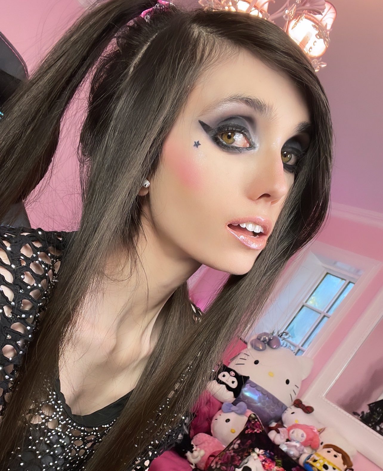 eugenia cooney live