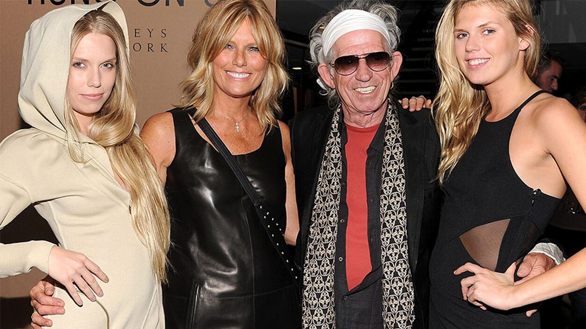 keith richards wife and daughters