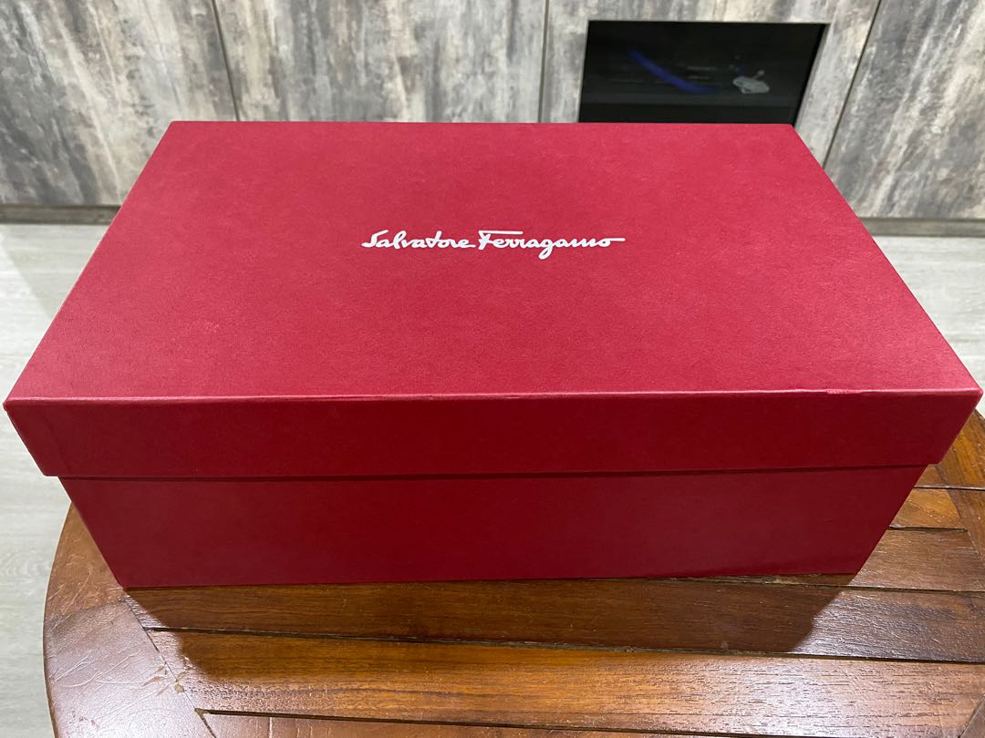 ferragamo shoe box