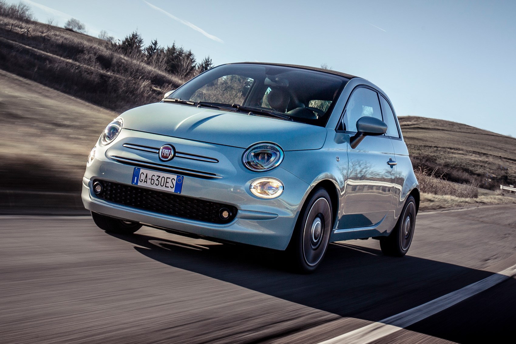 fiat 500 hybrid tank capacity