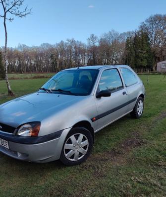 ford fiesta 2001 precio