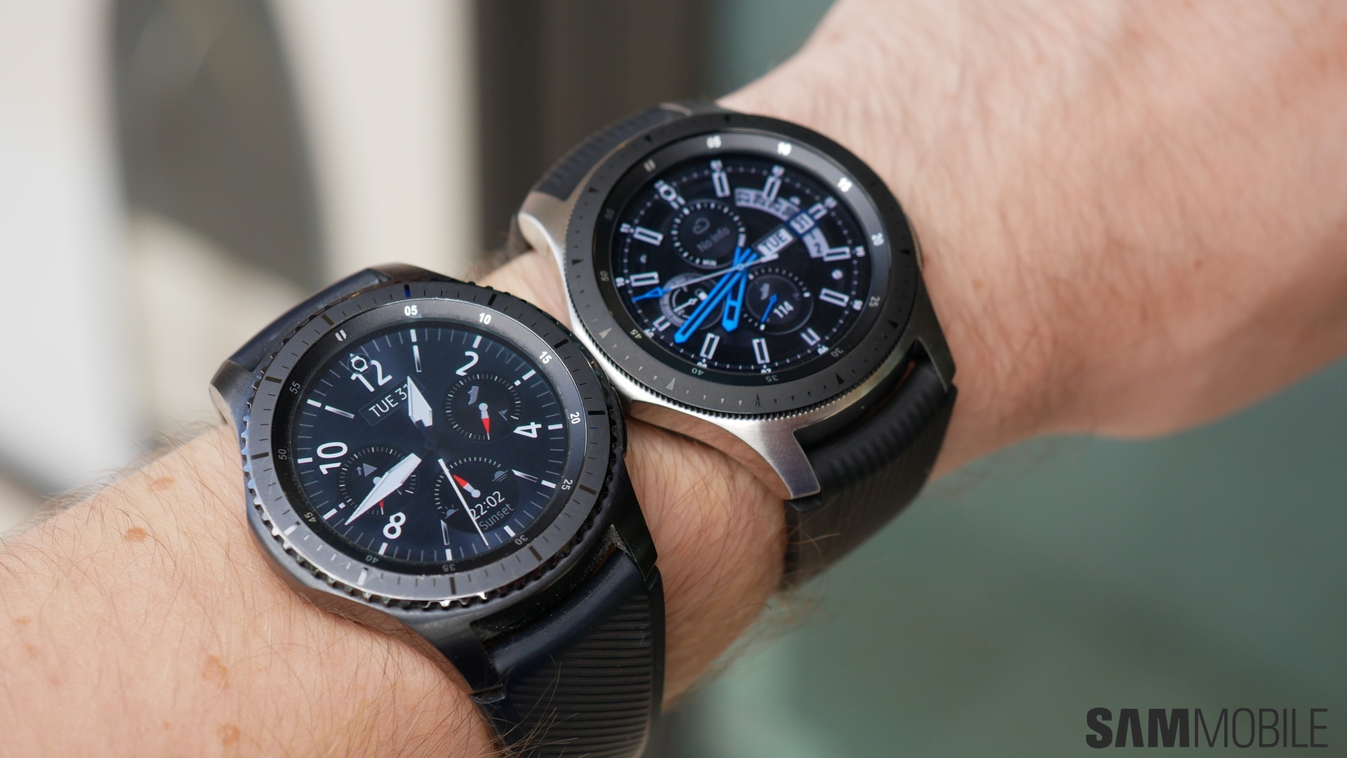 galaxy gear s3 frontier vs galaxy watch