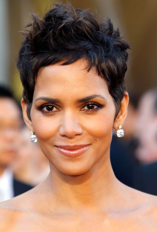 halle berry hairstyles