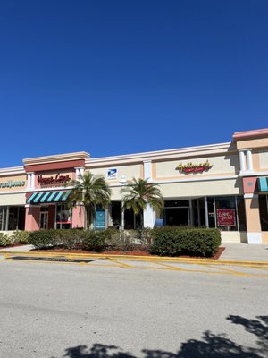 hallmark store fort myers