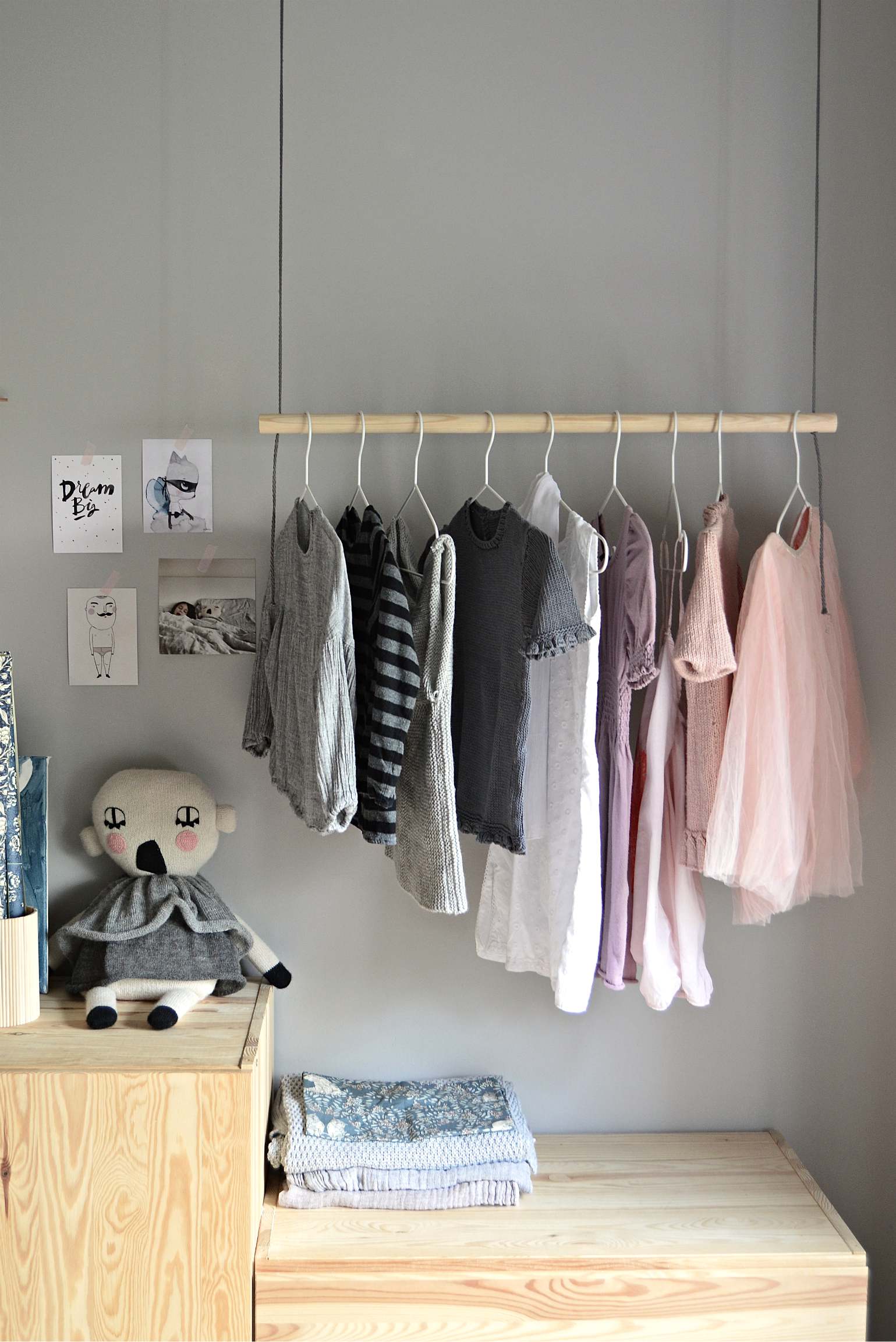 hanging clothes rack