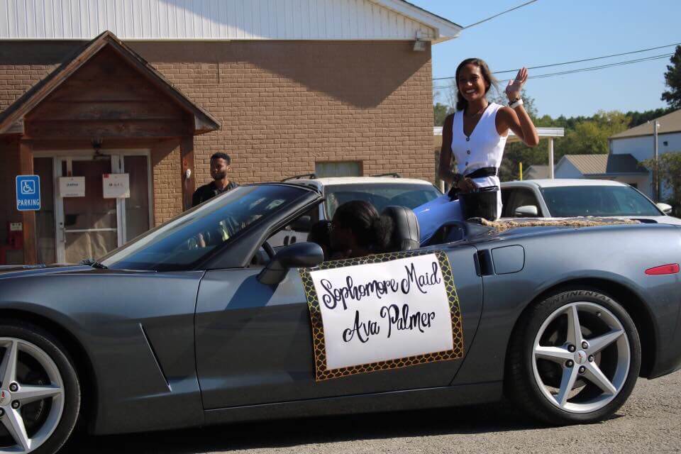 homecoming parade car signs