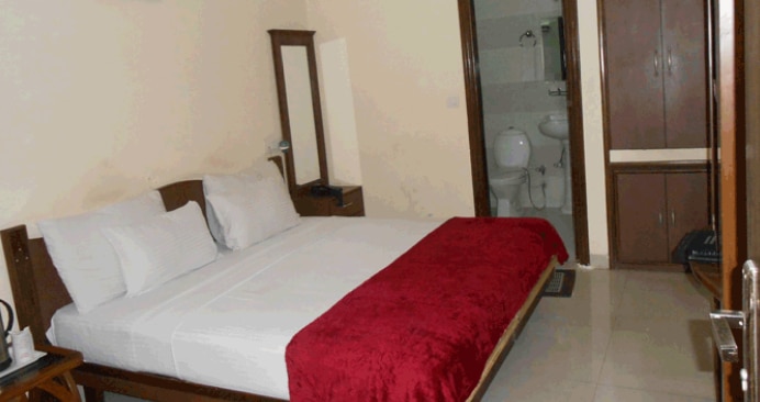 hotel grace karnal