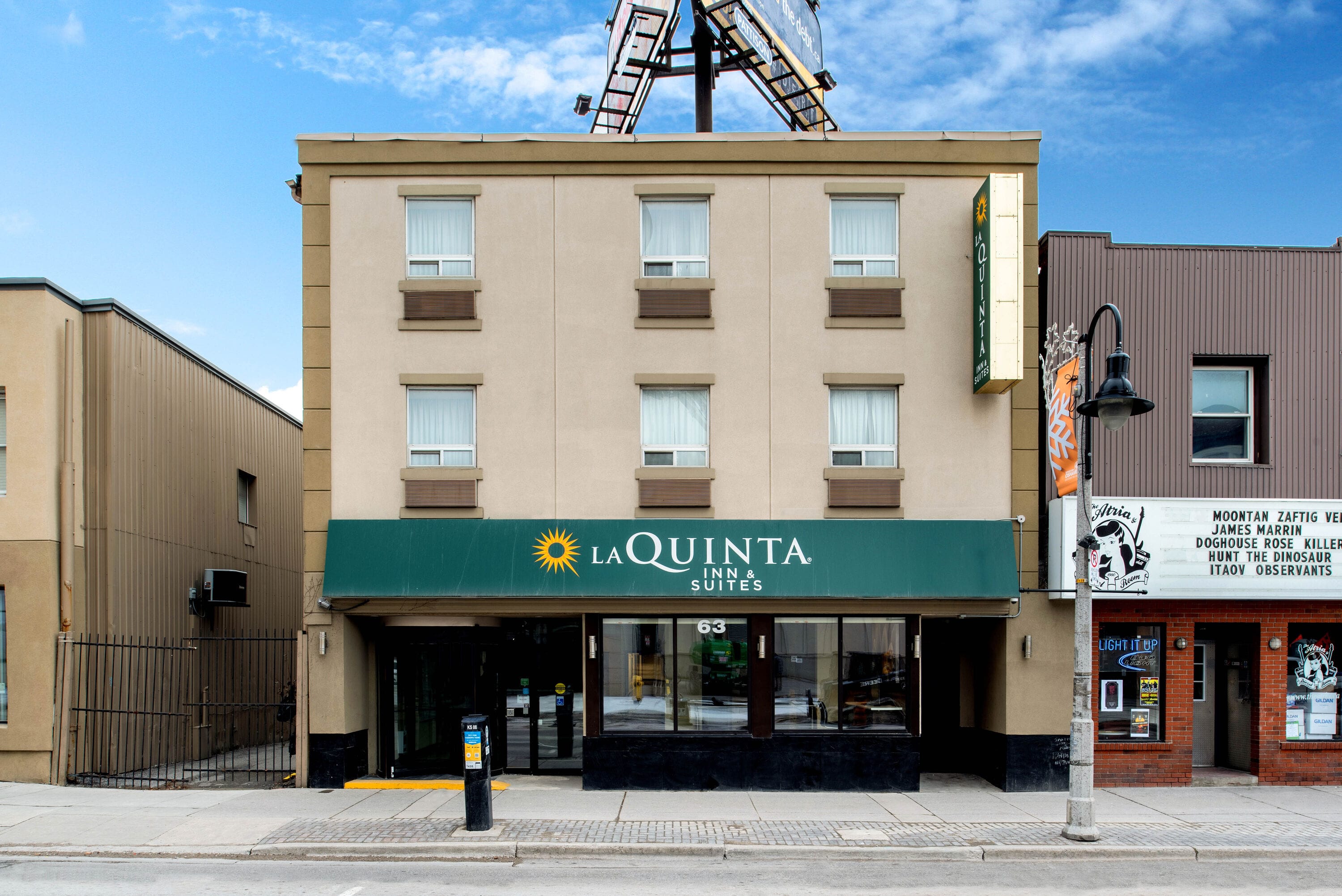 hotels in oshawa ontario