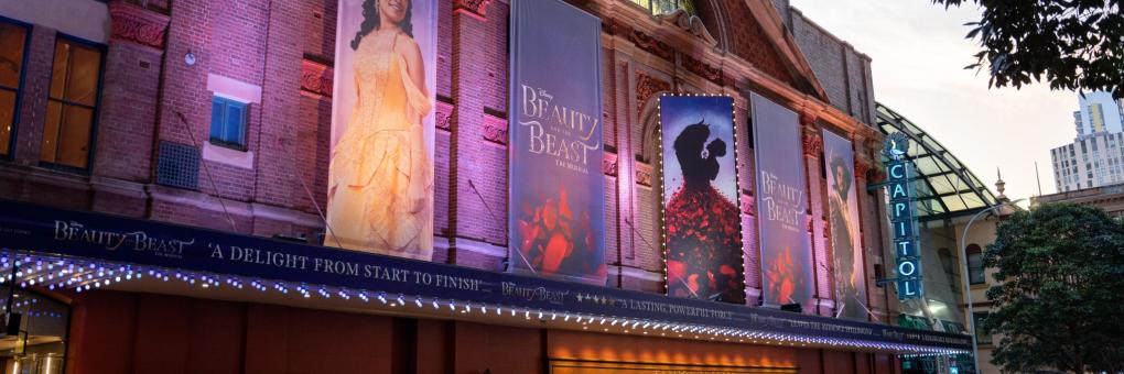 hotels near the capitol theatre