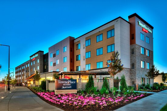 hotels near us bank stadium