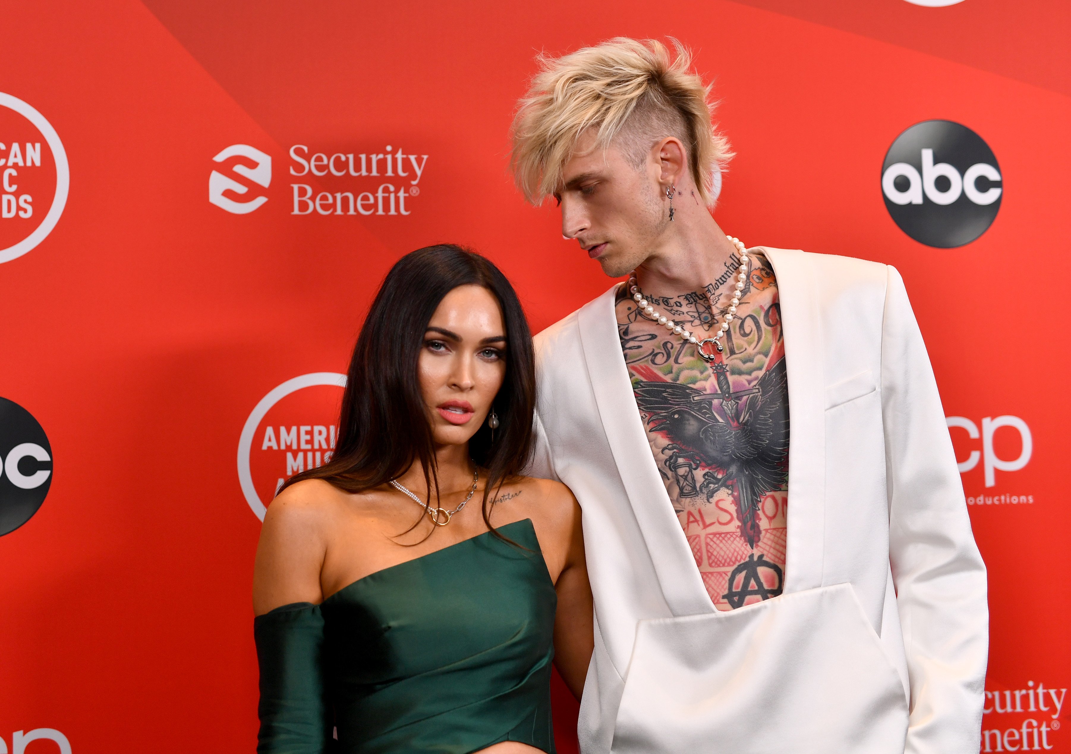 how tall is machine gun kelly