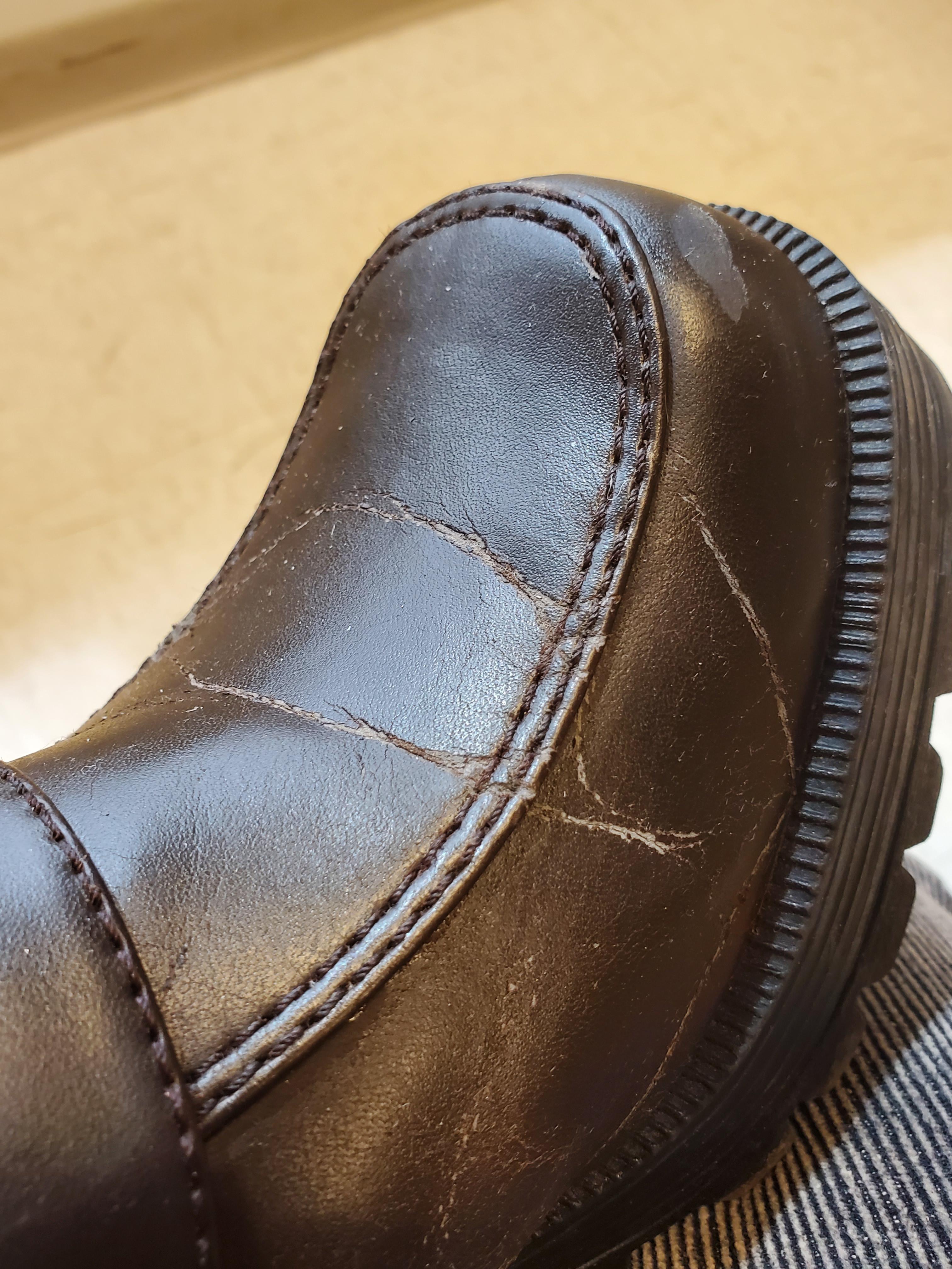 how to fix cracked leather shoes