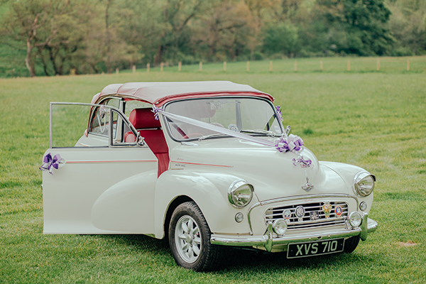 how to tie ribbon on a wedding car