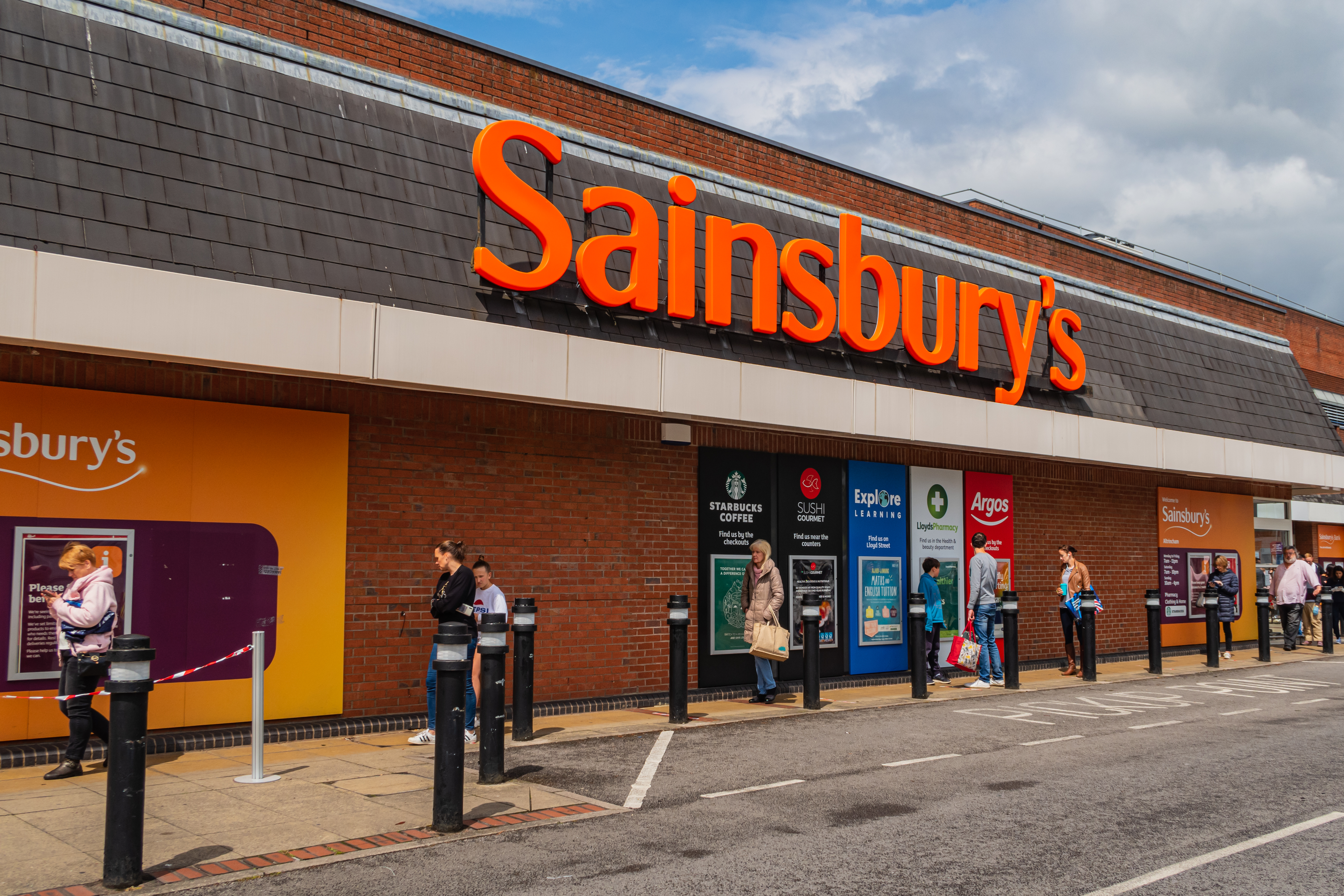 is sainsburys open new years day