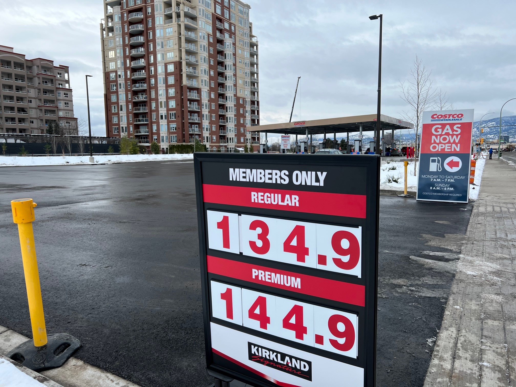 kelowna costco gas price