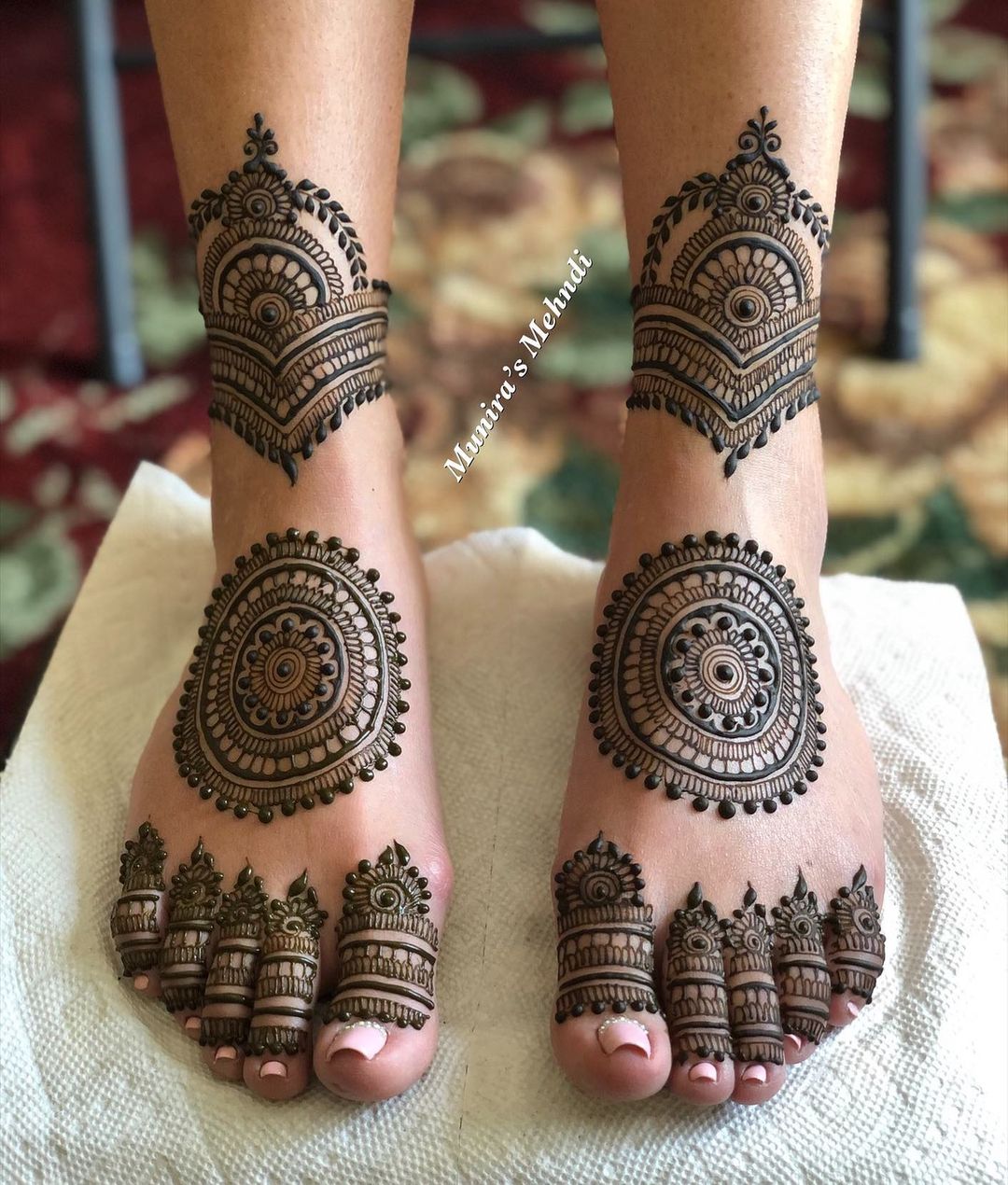 leg henna design