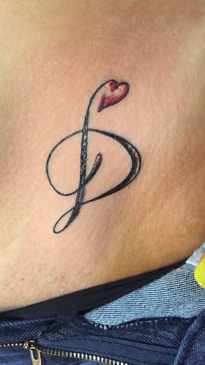 letter d tattoo with heart