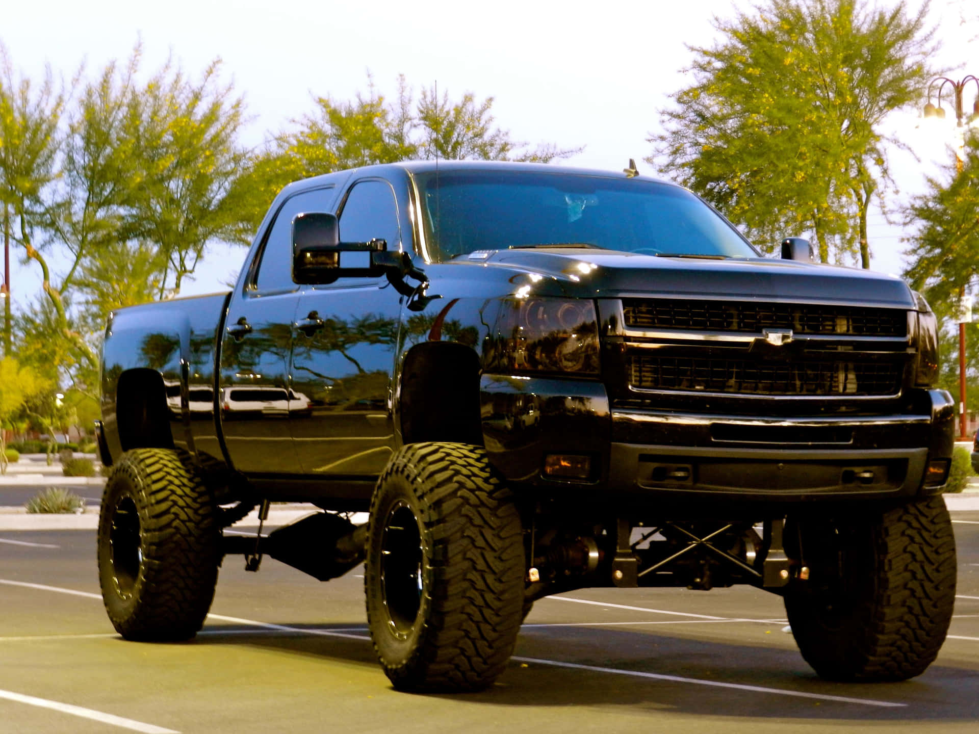 lifted truck wallpaper