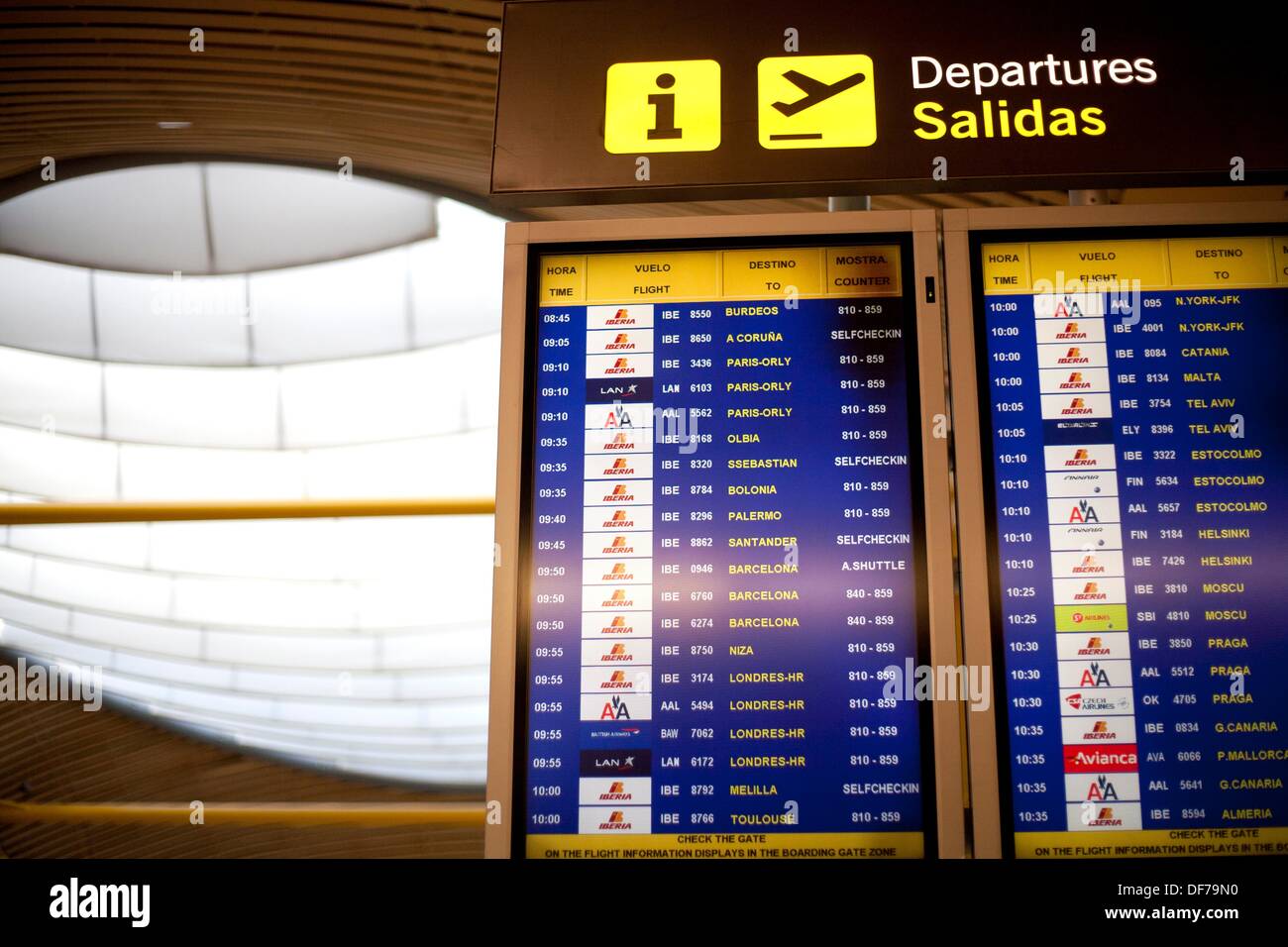 madrid barajas t4 salidas