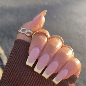 nails salons open on sunday near me