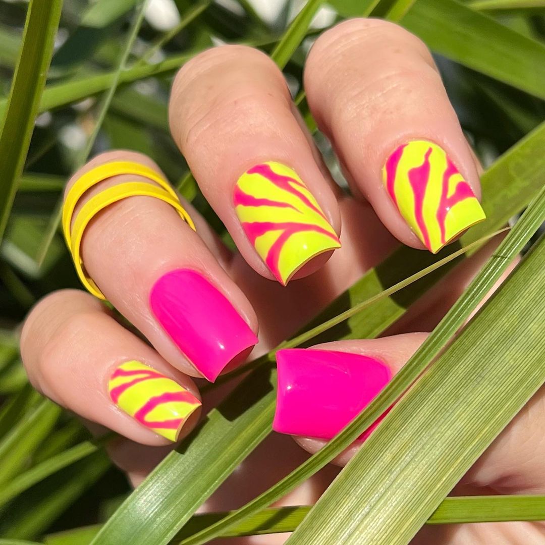 neon nails