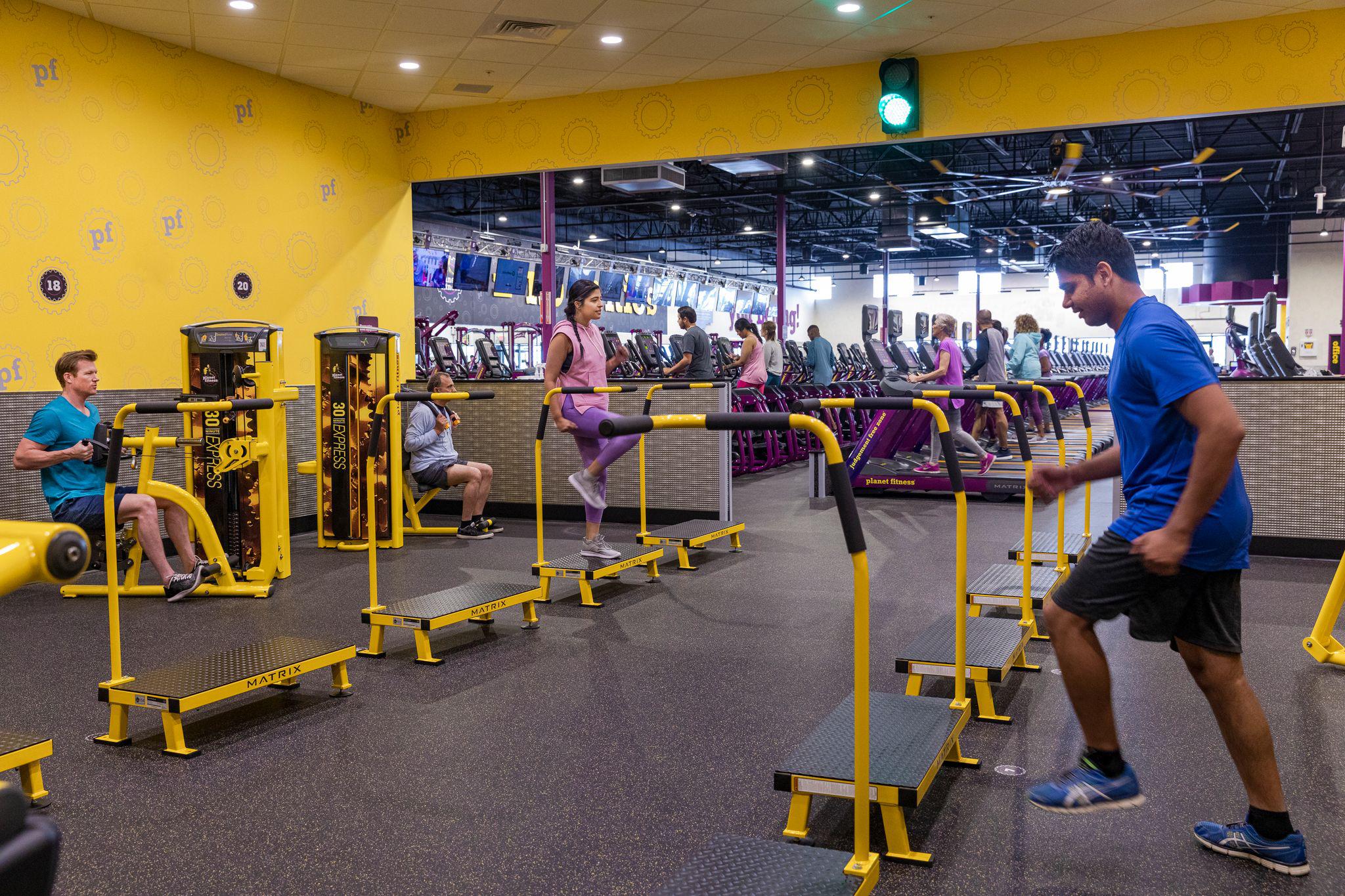 planet fitness woodstock ga