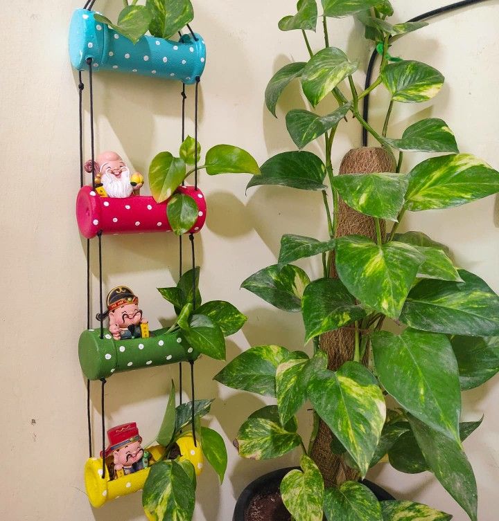 plastic hanging planters