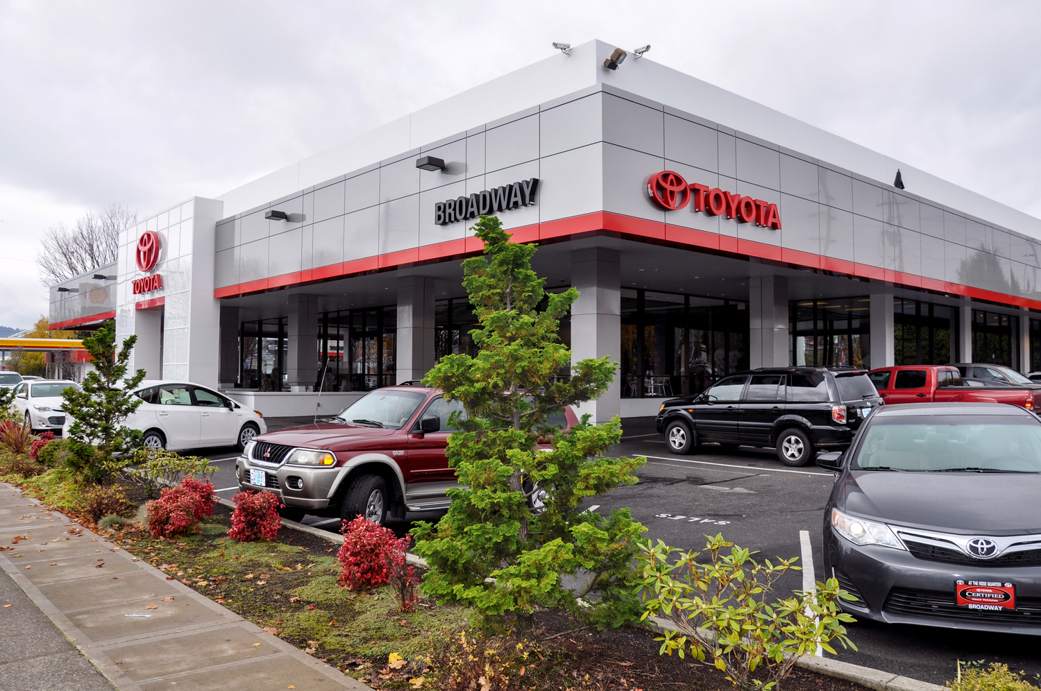 portland toyota dealers