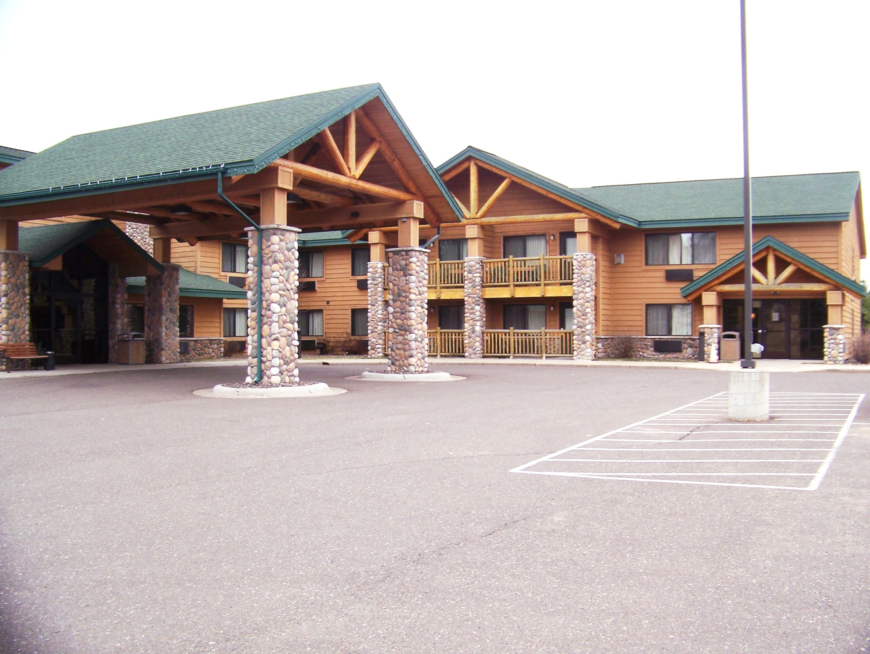 shell lake wisconsin hotels