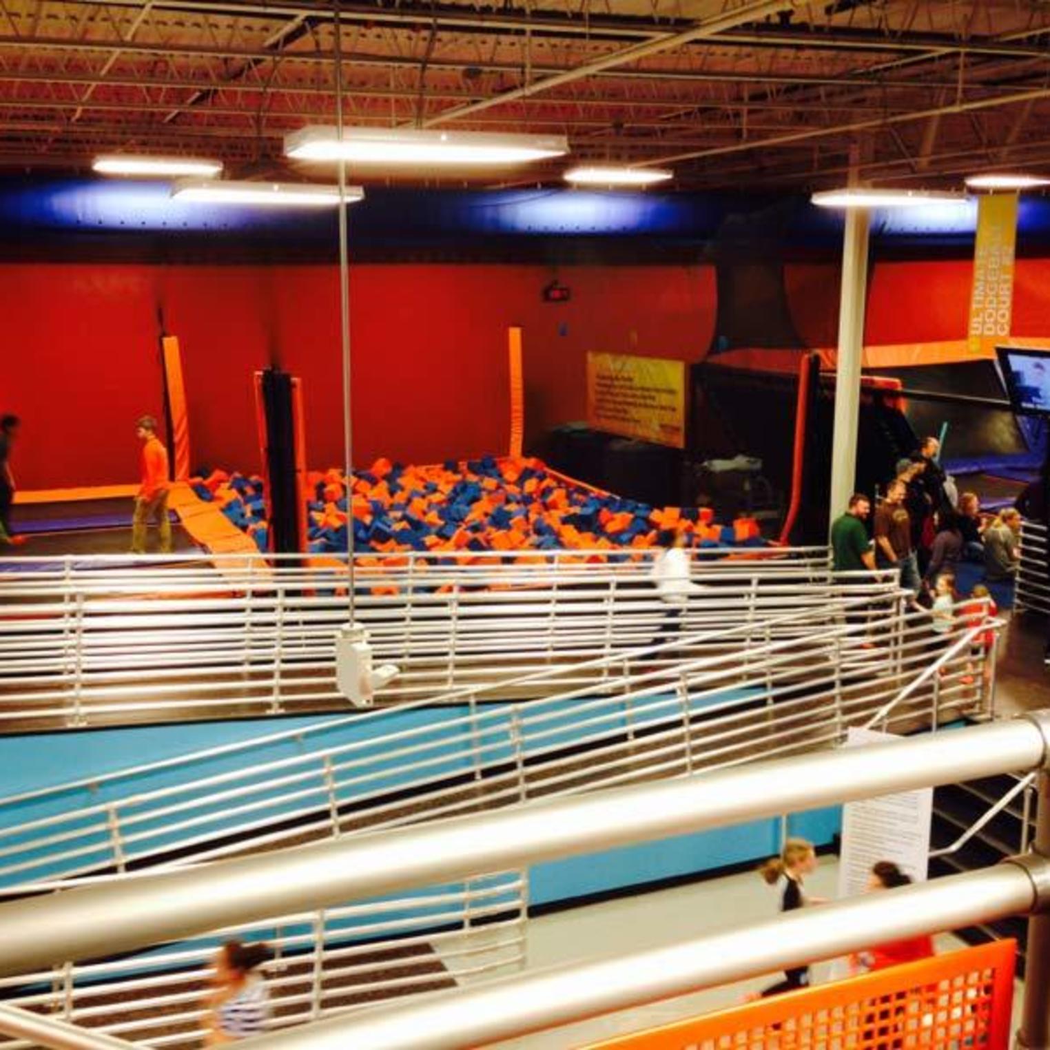 sky zone hours mechanicsburg pa