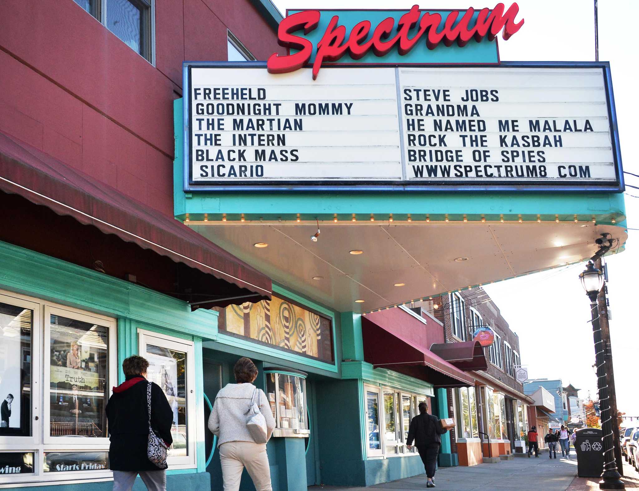 spectrum theater 8