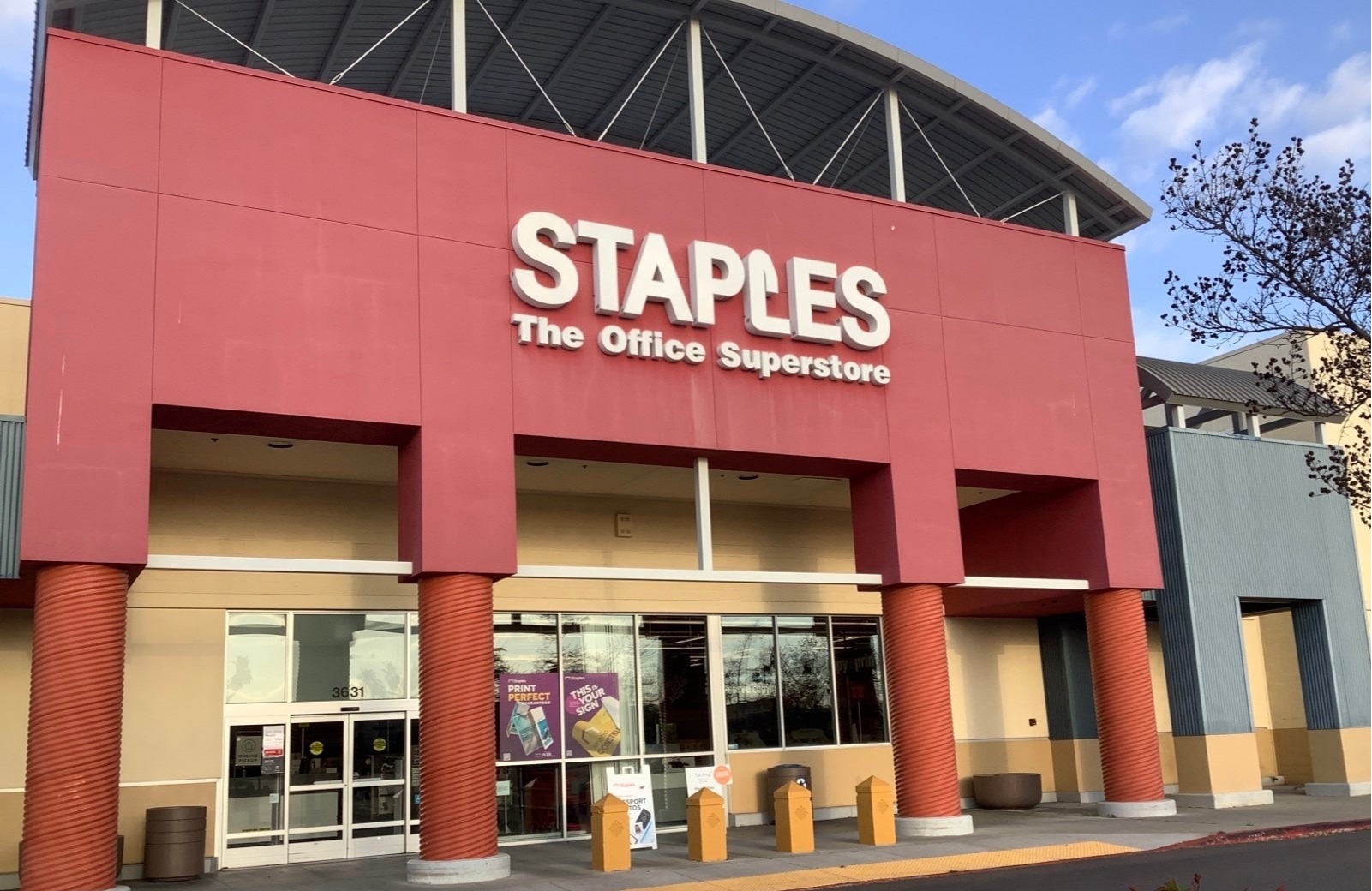 staples store in houma la