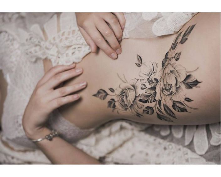 tatuajes en glúteos y piernas