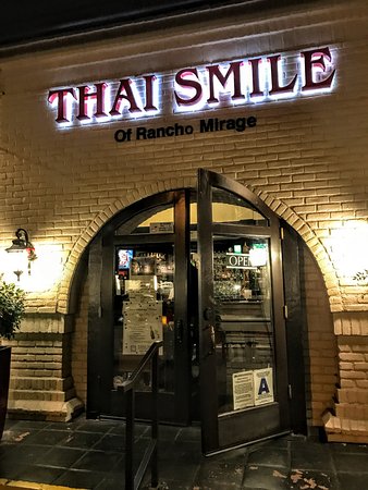 thai smile palm desert