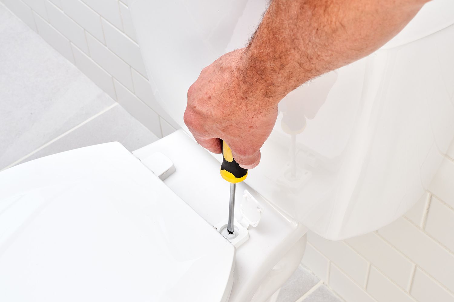 tightening toilet seat