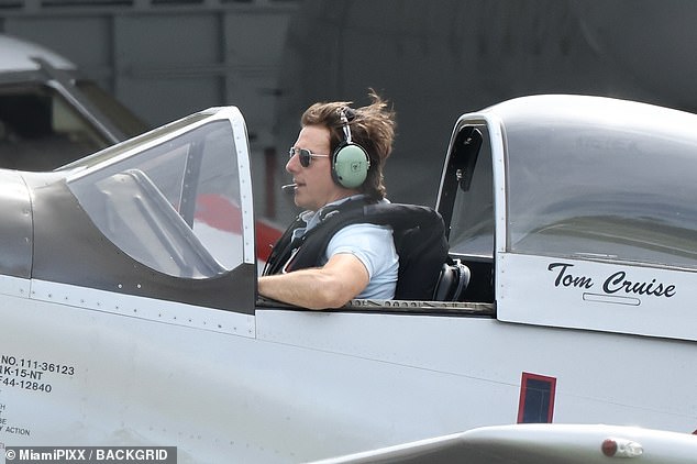 tom cruise p-51 mustang