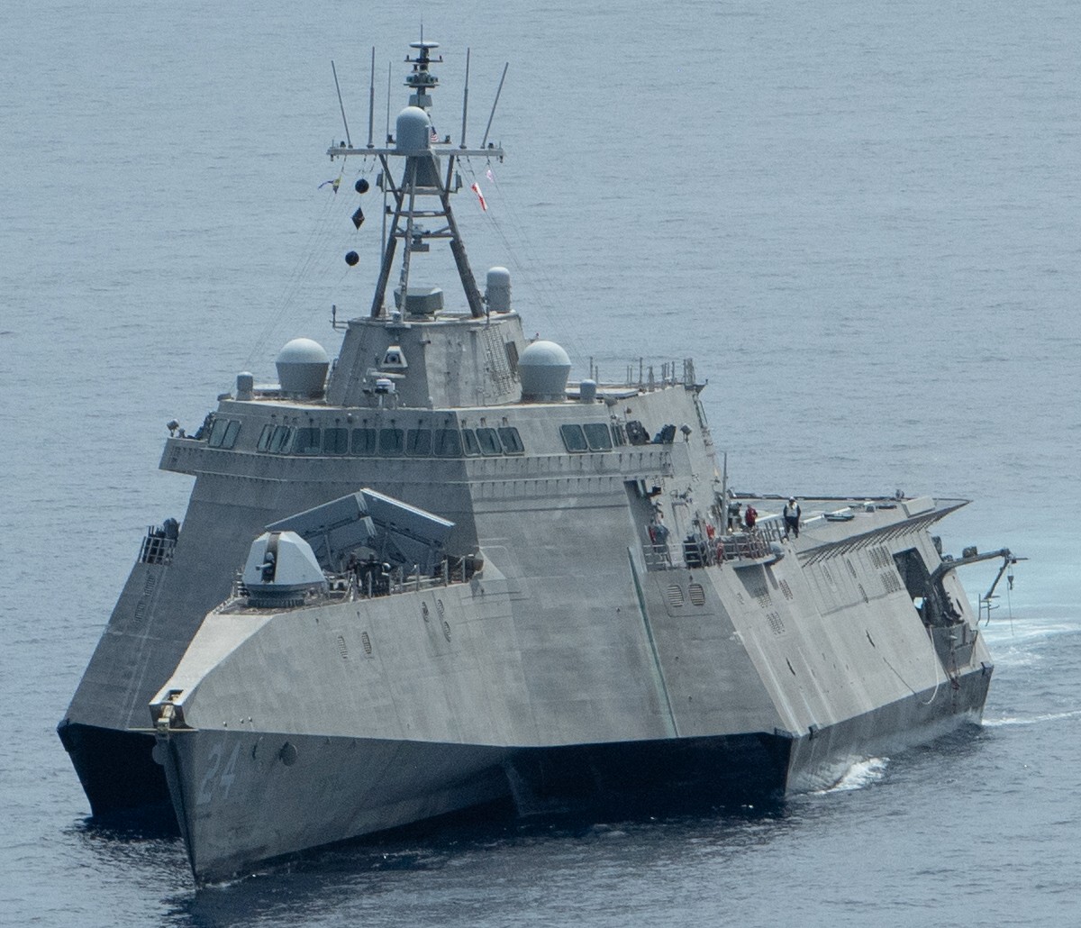 uss oakland lcs 24