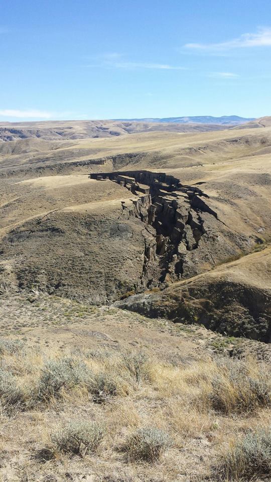 yellowstone fissure crack